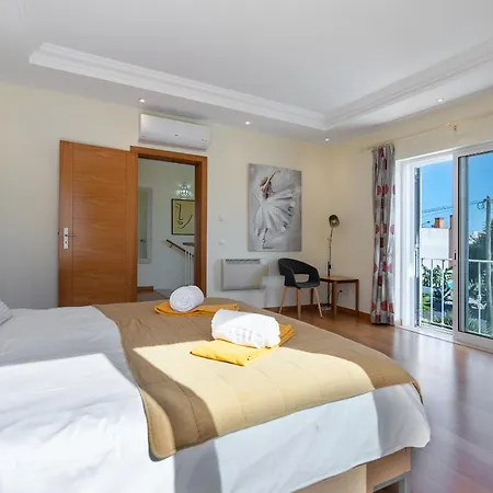 Fantasia - New 4 Bedroom With Private Pool 650 Meters To The Vau Beach *