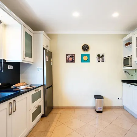 Villa Fantasia - New 4 Bedroom With Private Pool 650 Meters To The Vau Beach