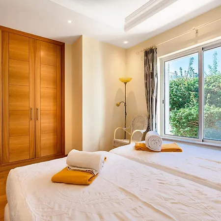 Fantasia - New 4 Bedroom With Private Pool 650 Meters To The Vau מלון פורטימאו