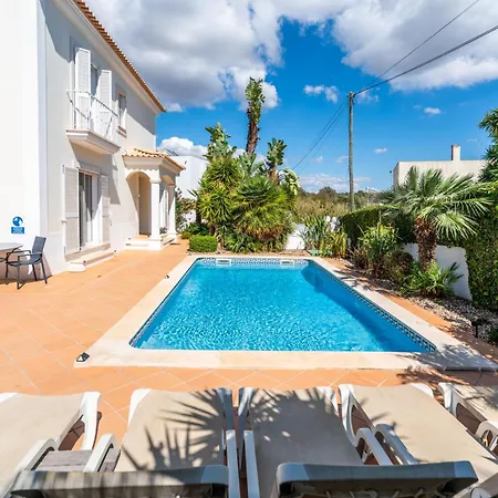Fantasia - New 4 Bedroom With Private Pool 650 Meters To The Vau Beach Villa Portimao