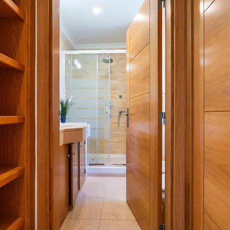 Fantasia - New 4 Bedroom With Private Pool 650 Meters To The Vau 波尔蒂芒