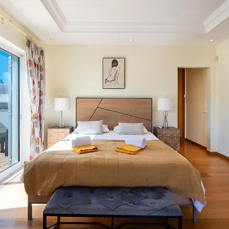 酒店 Fantasia - New 4 Bedroom With Private Pool 650 Meters To The Vau